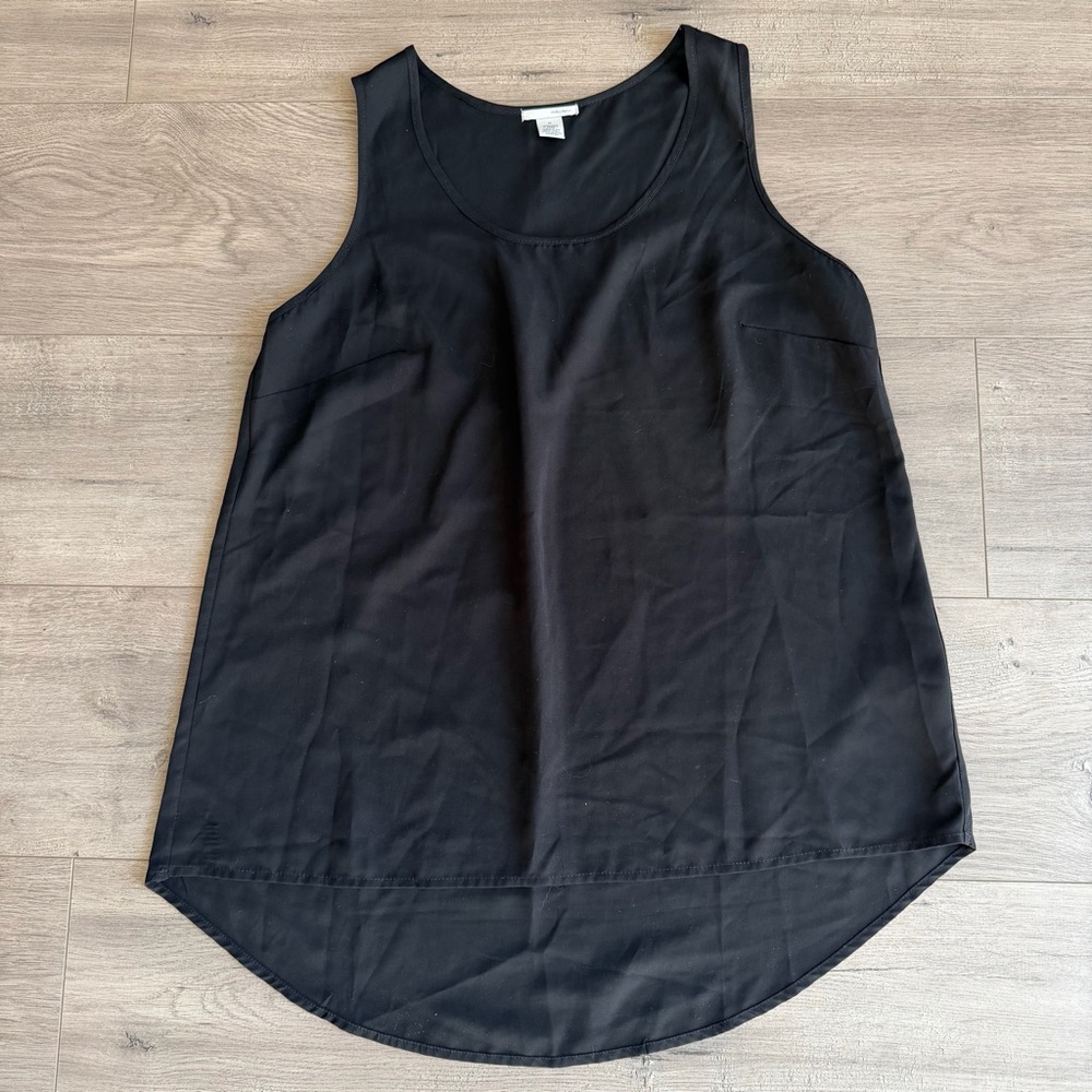 EUC Halogen black sleeveless blouse - size medium